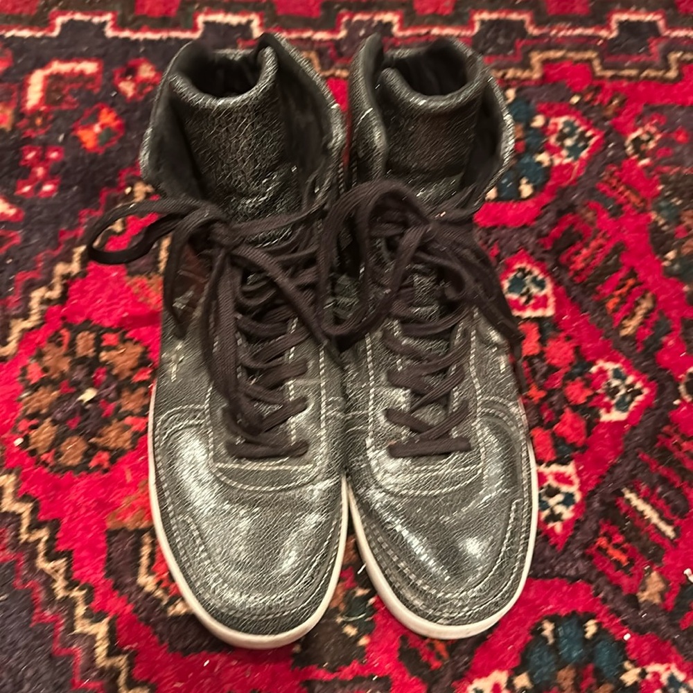 Creative recreation men’s runners size 8